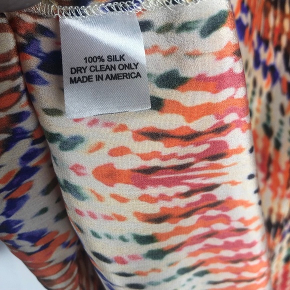 Amanda Uprichard Silk V-neck Blouse - Picture 4 of 4